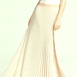 BCBG cream pleated maxi skirt.